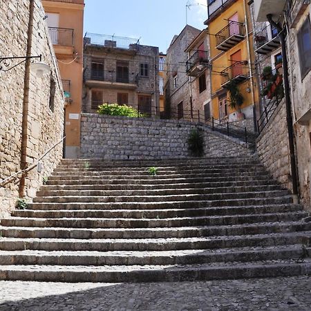 Villetta In Centro Storico Caccamo ภายนอก รูปภาพ
