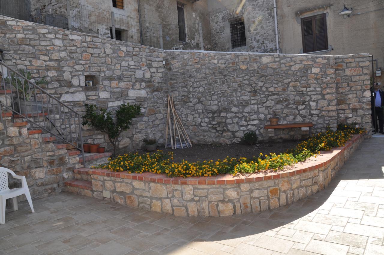 Villetta In Centro Storico Caccamo ภายนอก รูปภาพ