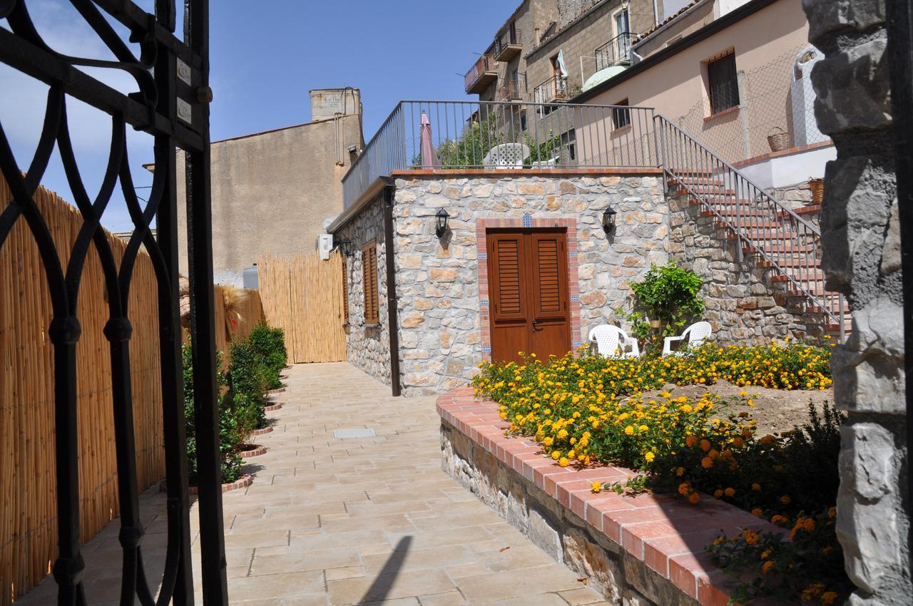 Villetta In Centro Storico Caccamo ภายนอก รูปภาพ