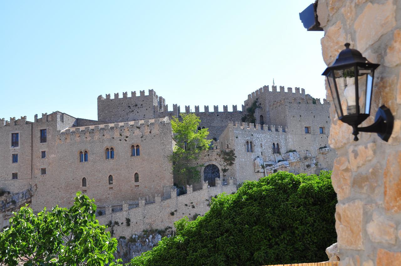 Villetta In Centro Storico Caccamo ภายนอก รูปภาพ