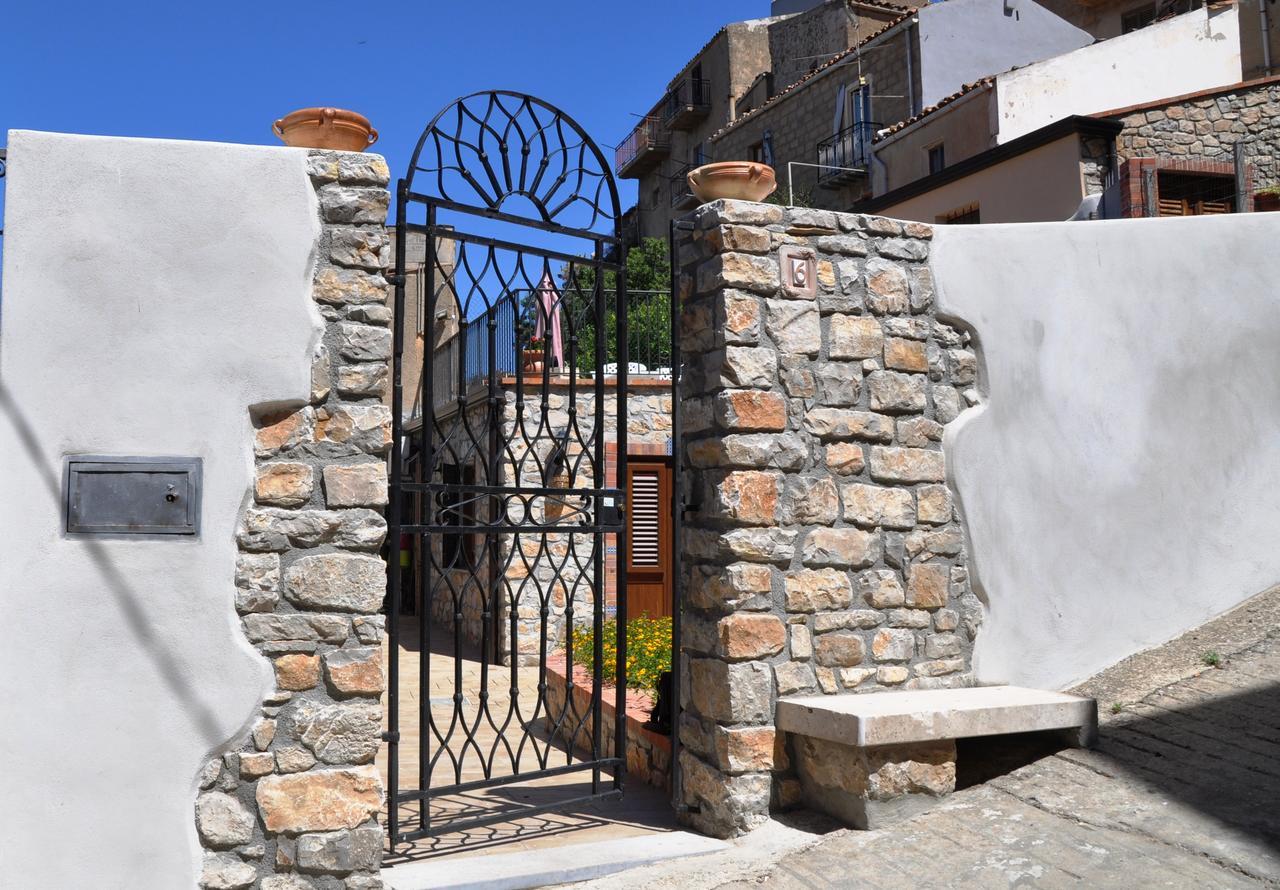 Villetta In Centro Storico Caccamo ภายนอก รูปภาพ