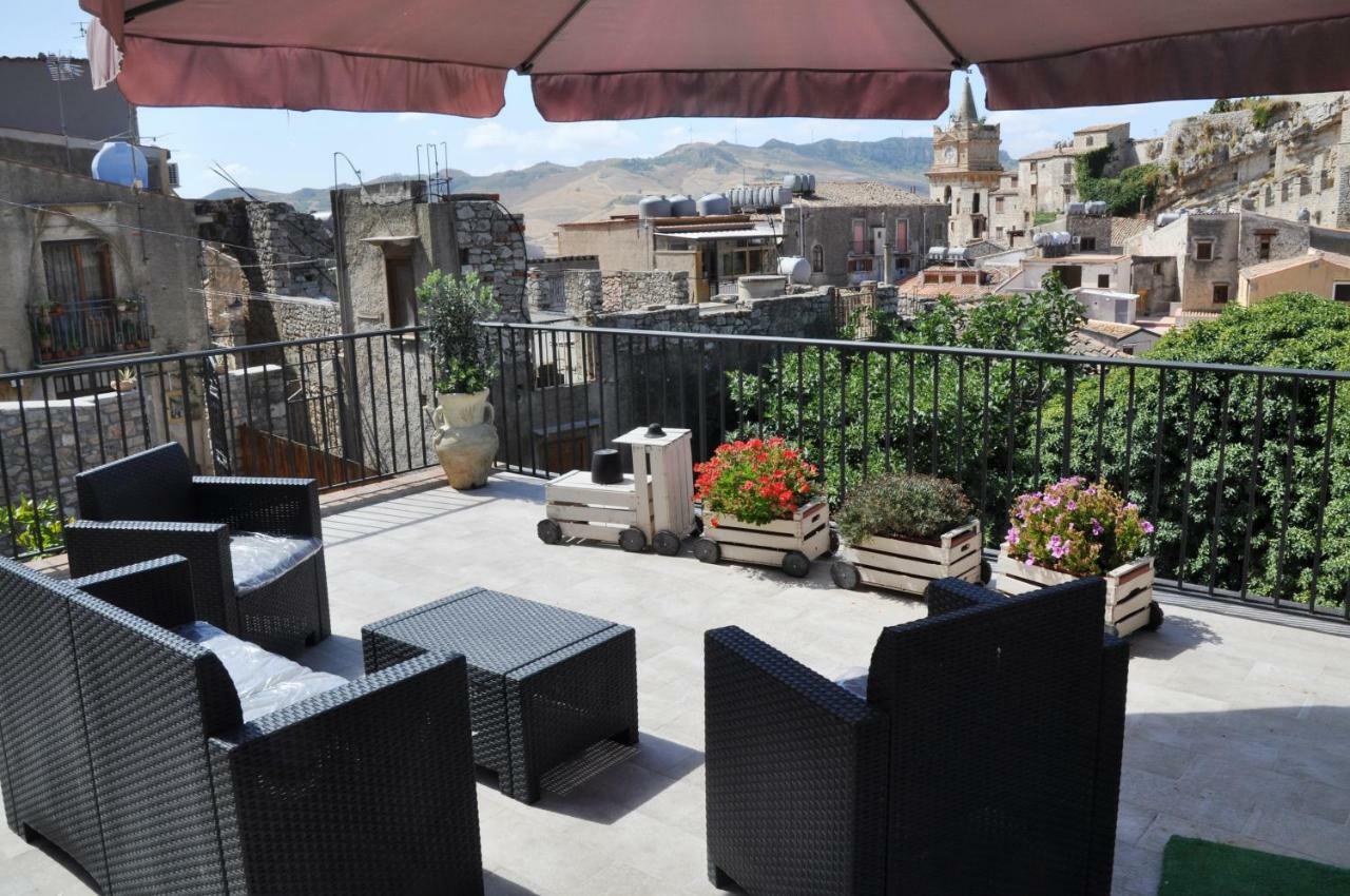 Villetta In Centro Storico Caccamo ภายนอก รูปภาพ
